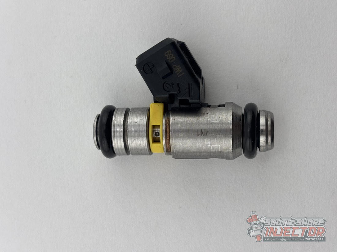 Genuine Magneti Marelli IWP069 fuel injector, marked and date-coded