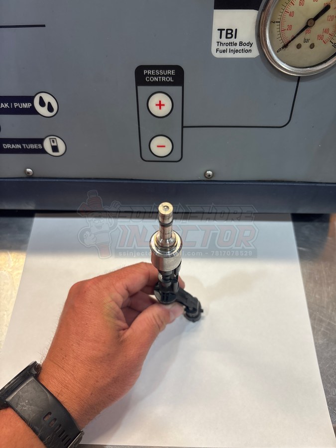 Bosch DX23-9F593-AC fuel injector photo 5