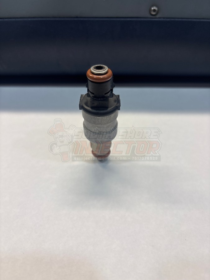 Siemens 4532586 fuel injector photo 4