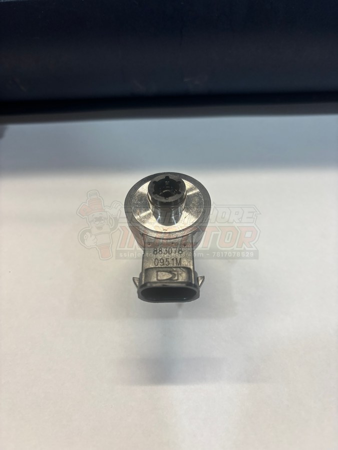 Mercury 8M6001744 fuel injector photo 5